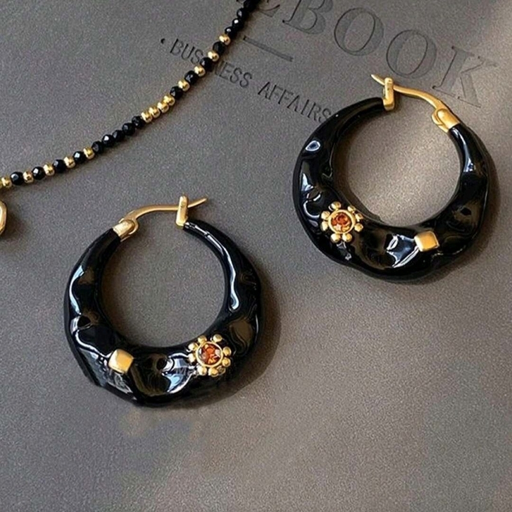 Boho-chic black enamel drip earrings; nwot